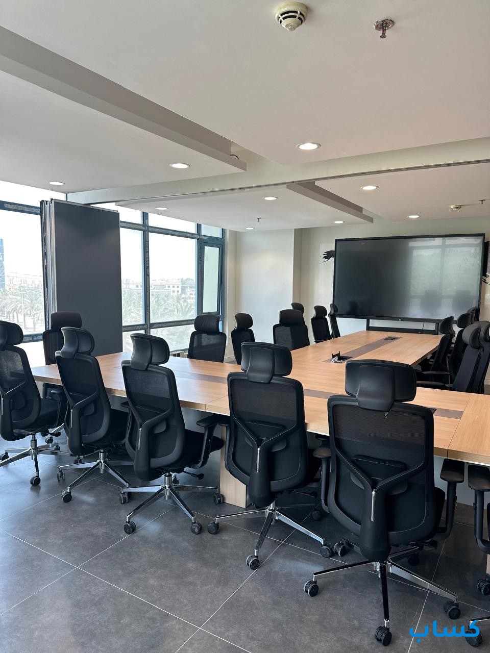 مكاتب للايجار بمساحات مختلفه